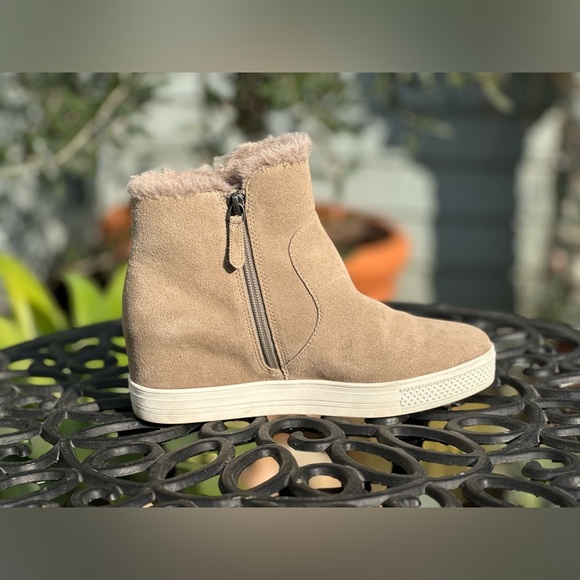 Caslon — Averie Faux Fur Suede Bootie - Picture 5 of 7